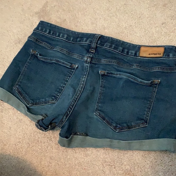 Express Shortie - Picture 2 of 3
